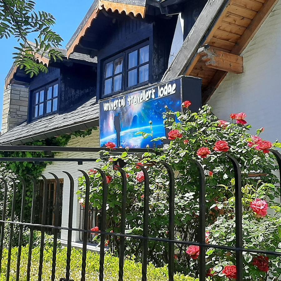 Universal Traveller'S Hostel Bariloche Zewnętrze zdjęcie