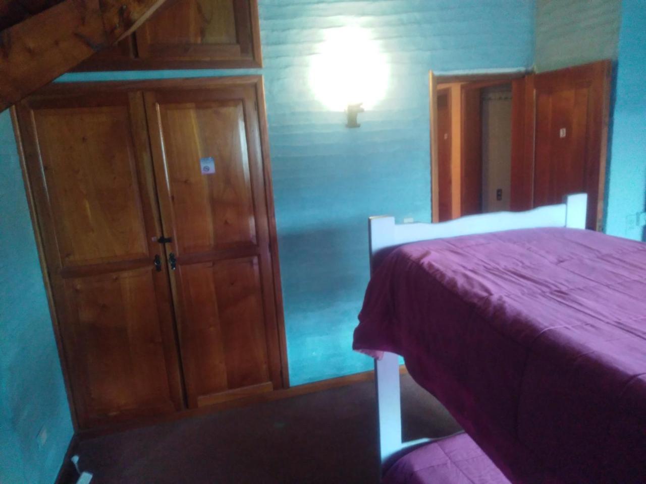 Universal Traveller'S Hostel Bariloche Zewnętrze zdjęcie