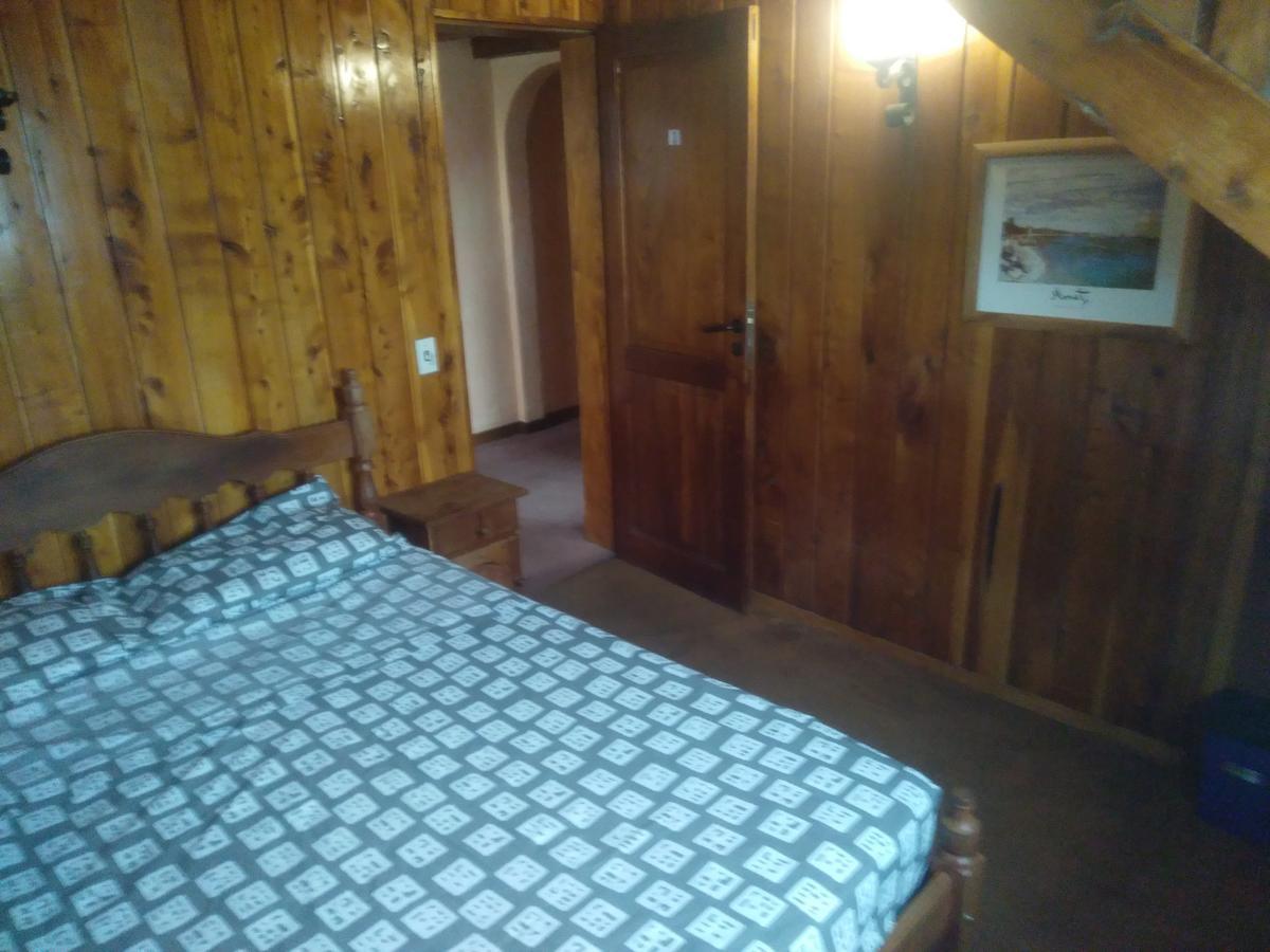 Universal Traveller'S Hostel Bariloche Zewnętrze zdjęcie