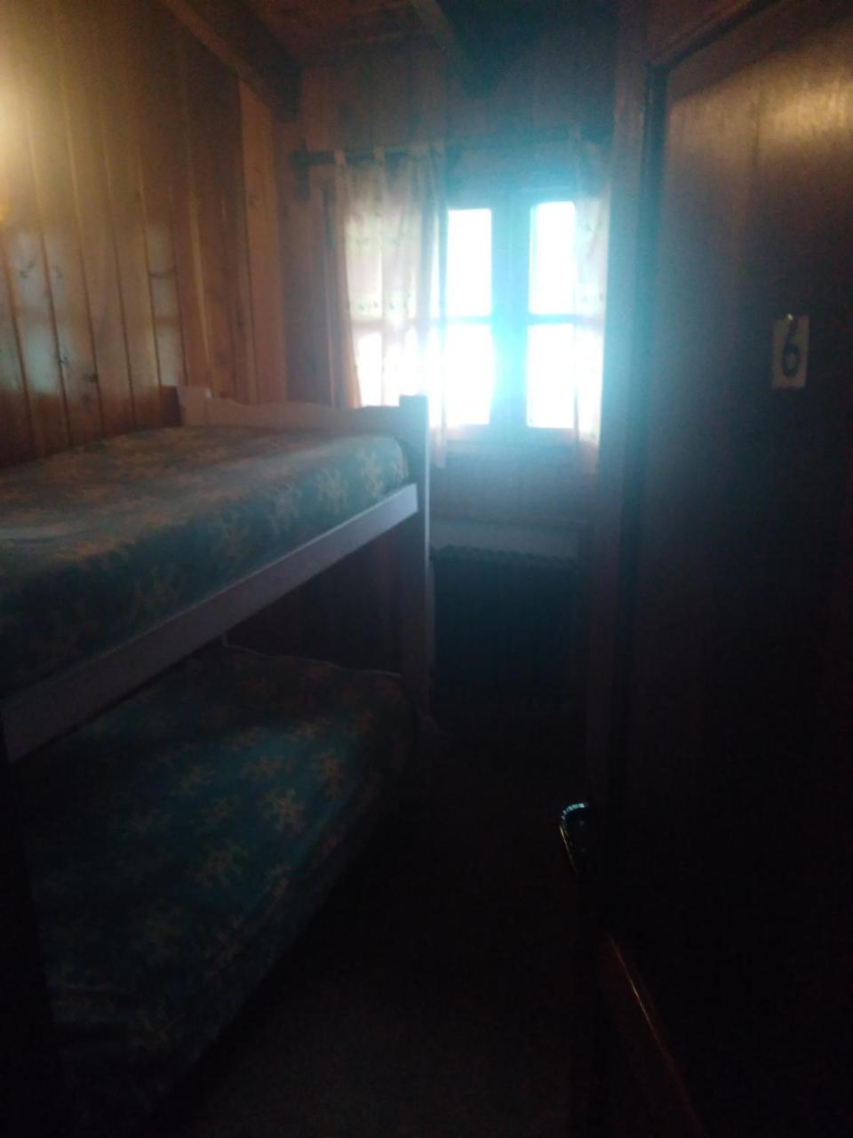Universal Traveller'S Hostel Bariloche Zewnętrze zdjęcie