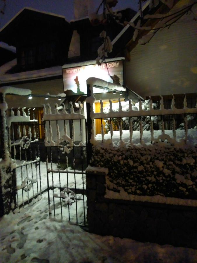 Universal Traveller'S Hostel Bariloche Zewnętrze zdjęcie