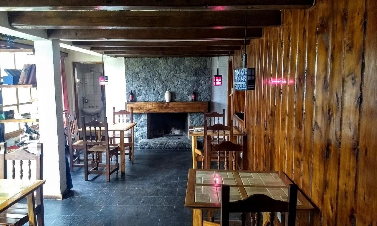 Universal Traveller'S Hostel Bariloche Zewnętrze zdjęcie